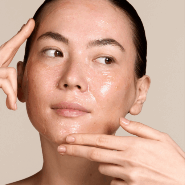 image of the model with zelens instant recharge renewal mask on her skin